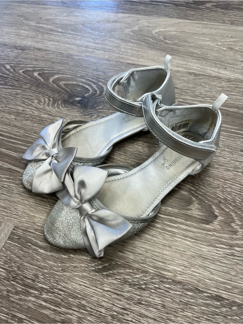 Futurino Girls Silver Glitter Bow Dress Shoes – EU 30